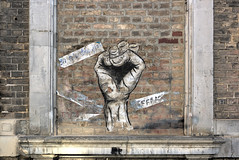 Graffiti poing levé