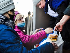 Пасхальный обед для малоимущих в Новоселицах