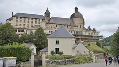 Arrens Marsous, Ancien Sanatorium et chapelle notre dame de Pouey-Läun - Photo of Arras-en-Lavedan