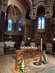 intérieur de la basilique Sainte Philomène (Ars-sur-Formans,FR01) - Photo of Pommiers