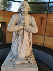 statue du Saint Curé d'Ars (Ars-sur-Formans,FR01)