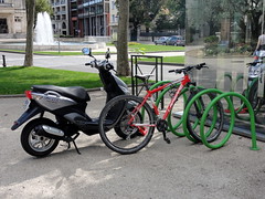 stationnement vélos (MONTÉLIMAR,FR26) - Photo of La Laupie