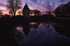 Reflexion presque nocturne - Photo of Sully-sur-Loire