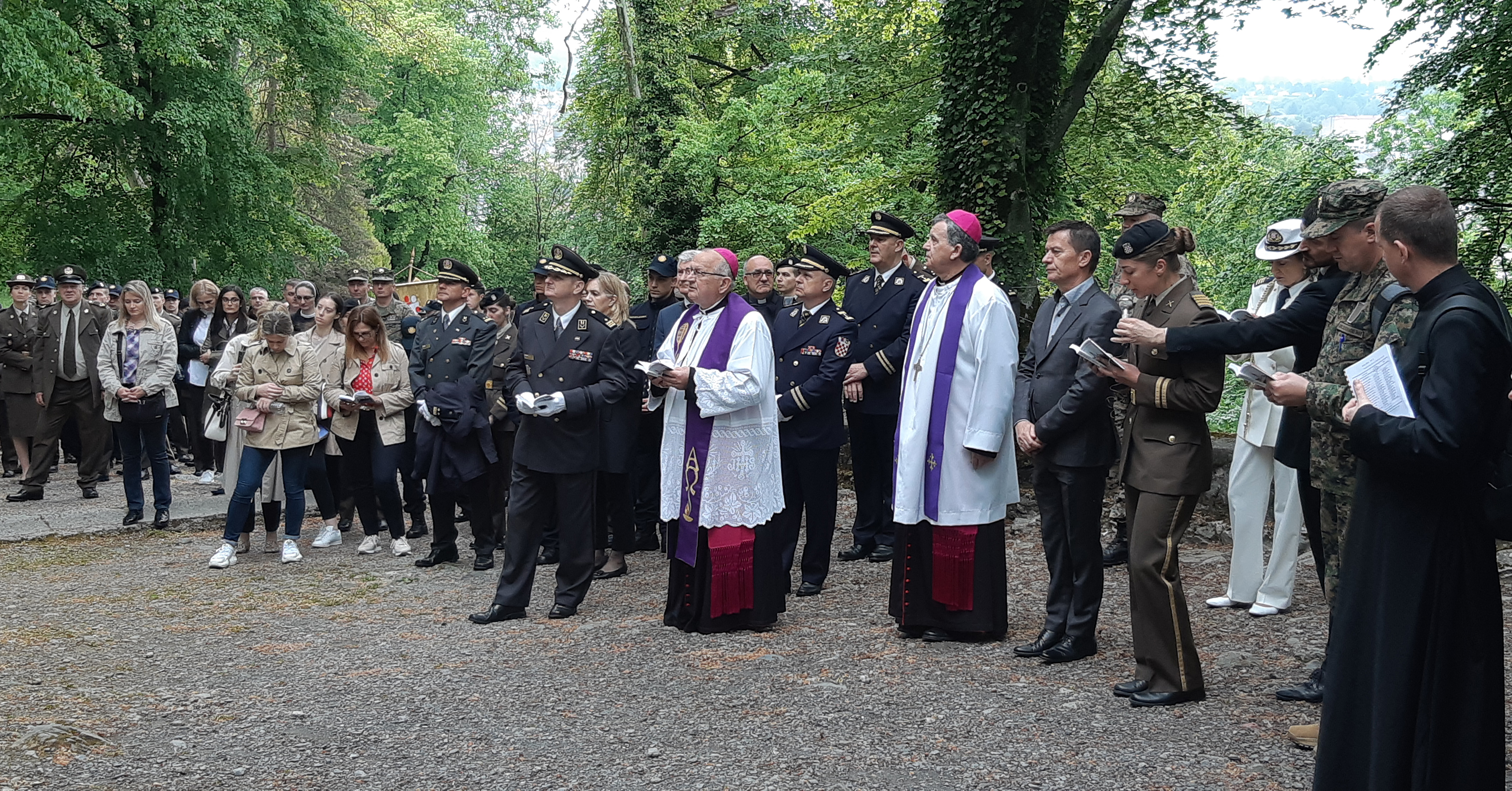 Hrvatski vojni hodočasnici u Lourdesu