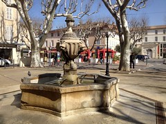 fontaine aux gueules de lions (CARPENTRAS,FR84) - Photo of Saint-Hippolyte-le-Graveyron