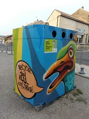 conteneur pour recyclage de canettes; avenue Léon Blum (BAGNOLS-SUR-CÈZE,FR30) - Photo of Sabran