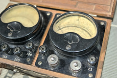 Voltmètre et ampèremètre - Photo of Ymare