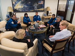 NASA Leadership Meets with NASA’s SpaceX Crew-2 Astronauts (NHQ202206060012)