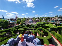 Le Labyrinthe d-Alice, Parc Disneyland, Chessy, France - Photo of Guermantes
