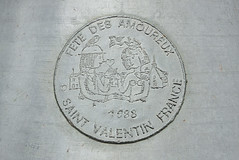 Inscription « Fête des amoureux » - Photo of Le Mesnil-Amand