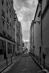 Lonely town, lonely street. - Photo of Paris 10e Arrondissement