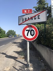 panneau de sortie de ville et limitation de vitesse; RN7 nord (ORANGE,FR84) - Photo of Rochegude