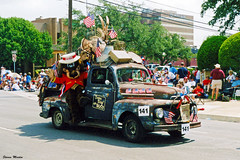 Traders Village Entry, Arlington July 4 Parade, 2001