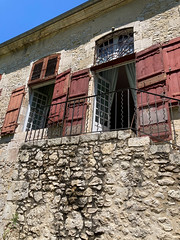 Back exterior of chateau: Chateau de Trenquelleon, Feugarolles