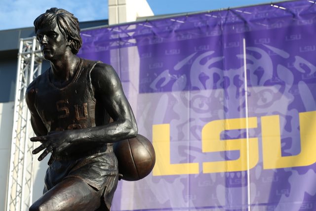 Maravich statue unveiling at LSU by Jonathan Mailhes (8)