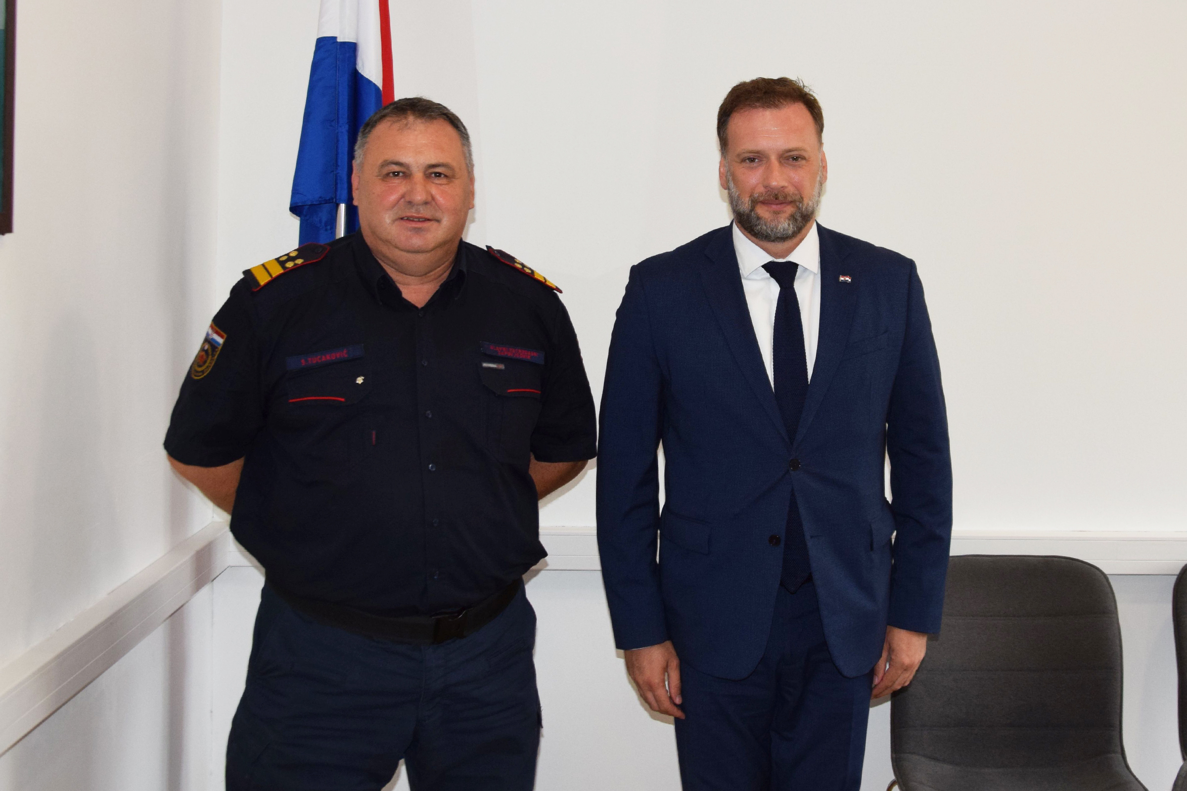 Ministar obrane obišao Operativno vatrogasno zapovjedništvo u Divuljama
