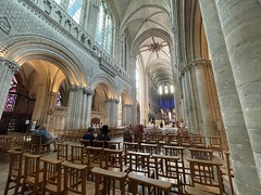 Early visitors on Sunday morning, Bayeux Cathedral - Photo of Coulombs