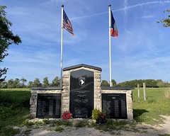 Easy Company monument, Brecourt Manor, Sainte-Marie-du-Mont - Photo of Beuzeville-au-Plain