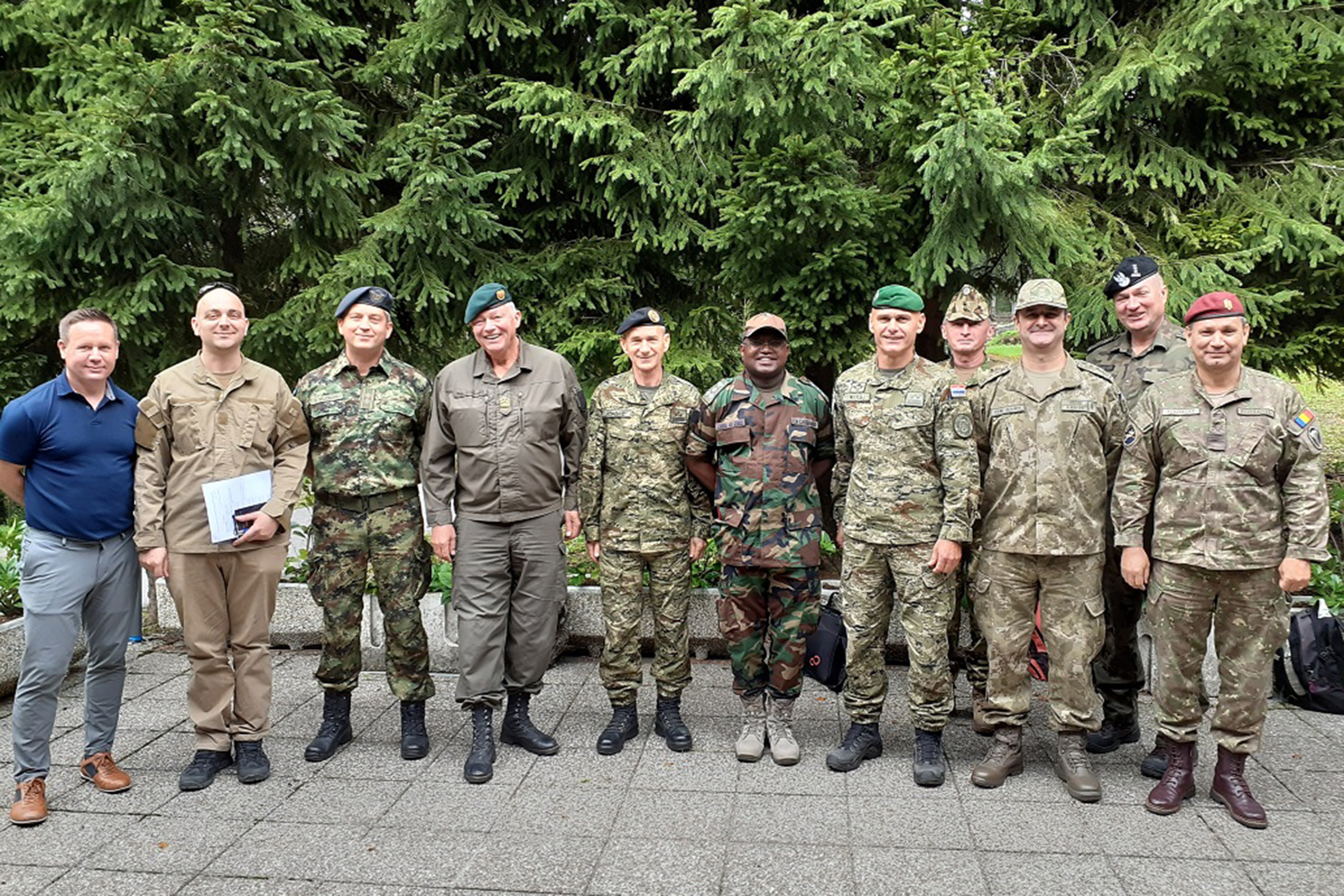 Predstavnici Vojno-diplomatskog zbora u posjetu Zapovjedništvu specijalnih snaga
