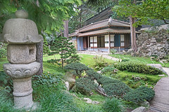 Le jardin japonais et le pavillon devant le musée Albert Kahn (Boulogne-Billancourt) - Photo of Buc
