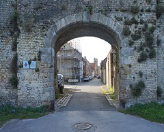 Bergues- Porte de l'ancien port sur la Colme