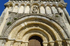 5818 Eglise Notre-Dame (Rioux) - Photo of Saint-Léger