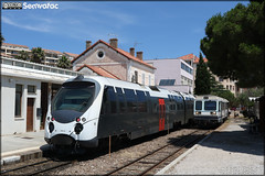 CFD (compagnie de Chemins de Fer Départementaux) AMG 800 (Autorail Métrique Grand confort) – Chemins de fer de la Corse n°801 & Soulé X 97050 – Chemins de fer de la Corse n°97055