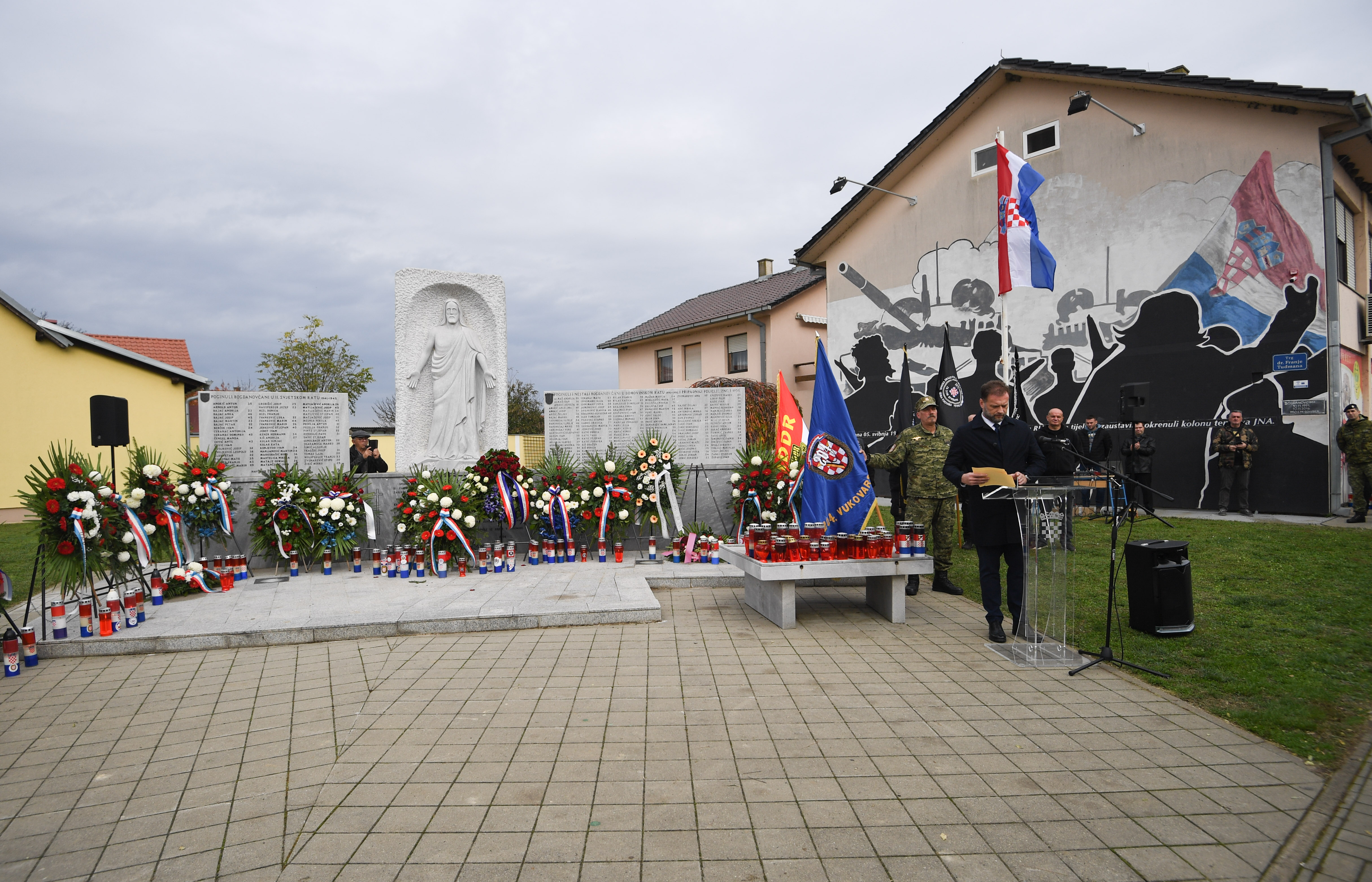 Ministar Banožić na obilježavanju 31. obljetnice sjećanja na stradanja Bogdanovaca