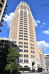 Tower Life Building (San Antonio, Texas)