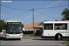 Heuliez Bus GX 317 GNV – Semitan (Société d-Économie MIxte des Transports en commun de l-Agglomération Nantaise) / TAN (Transports de l-Agglomération Nantaise) n°554 & Heuliez Bus GX 44 – Omnibus Nantes / TAN (Transports de l-Agglomération Nantaise) n°606 - Photo of Saint-Julien-de-Concelles