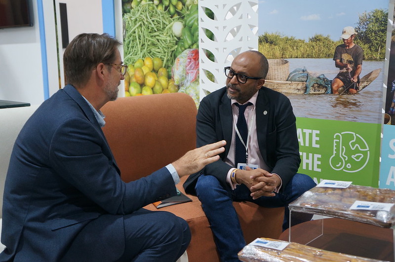 WorldFish&#039;s Essam Yassin Mohammed and Environmental Defense Fund&#039;s Gerald Miles at the 27th United Nations Climate Change Conference (COP27). Photo by Aniss Khalid, WorldFish.