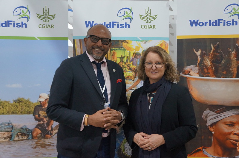 WorldFish&#039;s Essam Yassin Mohammed with CGIAR&#039;s Claudia Sadoff at the 27th United Nations Climate Change Conference (COP27). Photo by Aniss Khalid, WorldFish.
