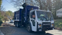 American Disposal truck 432