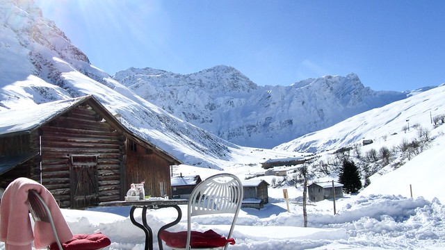 Genussvolle Skitourentage in Graubünden 
mit urgemütlichem Gasthof.