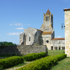 5899 Abbaye Notre-Dame de Sablonceaux - Photo of Thézac