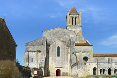 5898 Abbaye Notre-Dame de Sablonceaux - Photo of Thézac