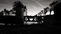 Version monochrome... - Photo of Sully-sur-Loire
