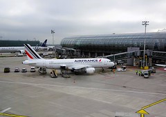 Air France A320-214, F-GKXZ, named Saint-Raphael, MSN 4137 (11/2009), as AF 1052 Paris (CDG) - Tbilisi (TBS), Flight time: 4:12 - Photo of Bellefontaine