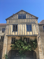 Old house, Noyers sur Serein - Photo of Moulins-en-Tonnerrois