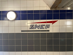 SNCF logo, old design, tiles - Aulnoye Aymeries
