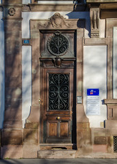La porte aux volutes de ferronerie - Photo of Griesheim-sur-Souffel