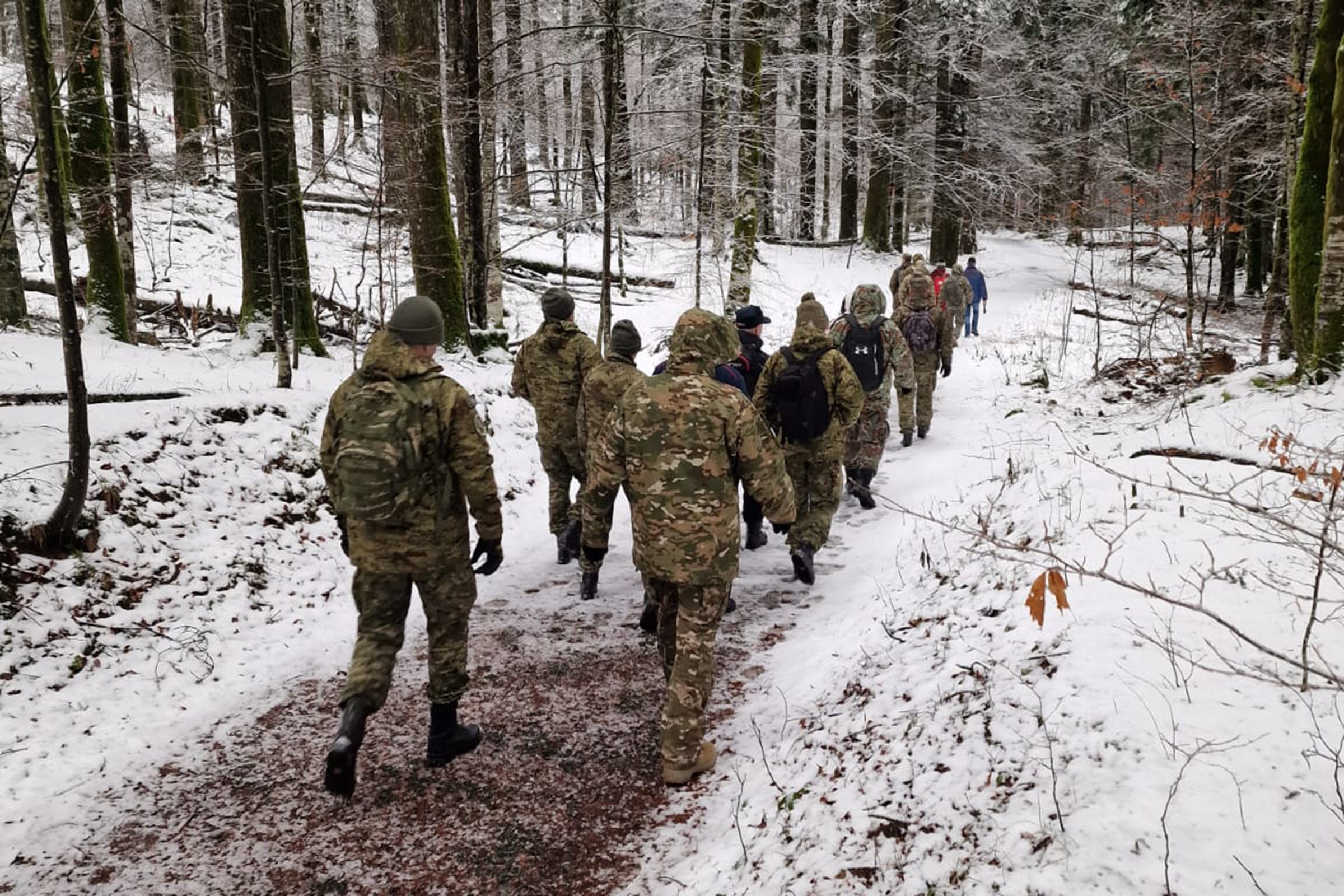 Zimska hodnja polaznika Ratne škole 'Ban Josip Jelačić' u Nacionalnom parku Risnjak