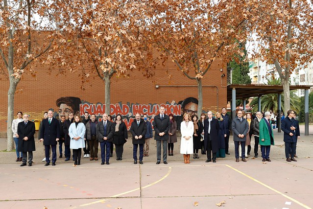 El Lugarteniente del Justicia asiste a la entrega del Premio Escuela del Año de la Fundación Princesa de Girona al IES Ramón y Cajal, con la asistencia de Su Majestad el Rey