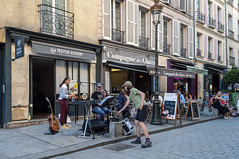Pleasant streetmusic - Photo of Villiers-le-Bâcle