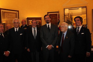 Foto di gruppo con al centro Aimone di Savoia, VI Duca d’Aosta e il Decano del RCCTR Dr. Bruno Delisi