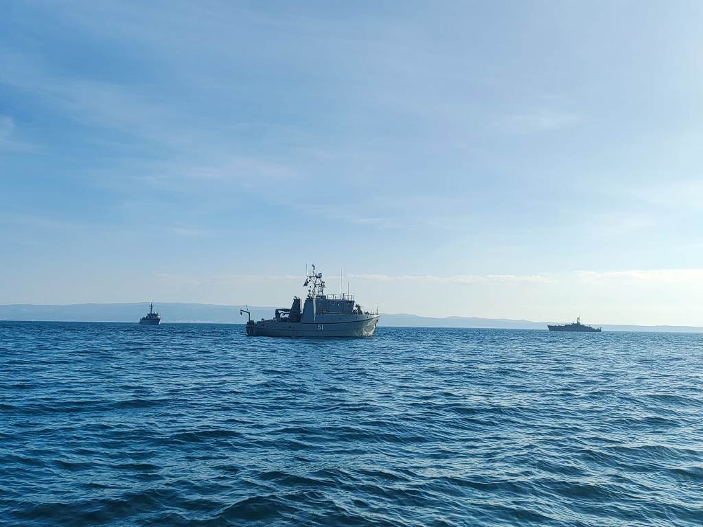 Brodovi NATO skupine SNMCMG2 uplovili u vojnu luku Lora