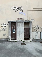 Toilettes, Lons-le-Saunier