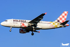 Volotea | EC-MTL | Airbus A319-111 | Toulouse-Blagnac Airport (TLS/LFBO) - Photo of Léguevin