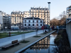 Batignolles Reflections - Photo of Bois-Colombes