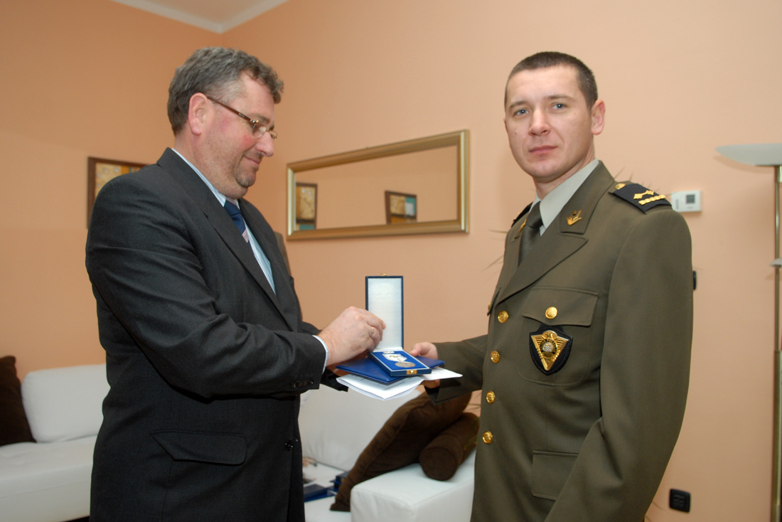 Mađarski veleposlanik odlikovao pripadnike OS RH